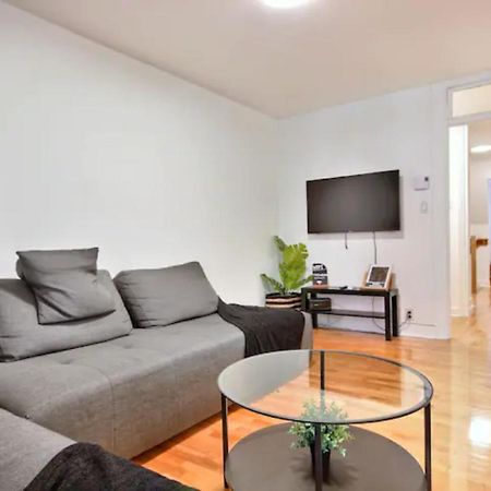 Golden Cross // Typical Old Quebec Appartement Экстерьер фото
