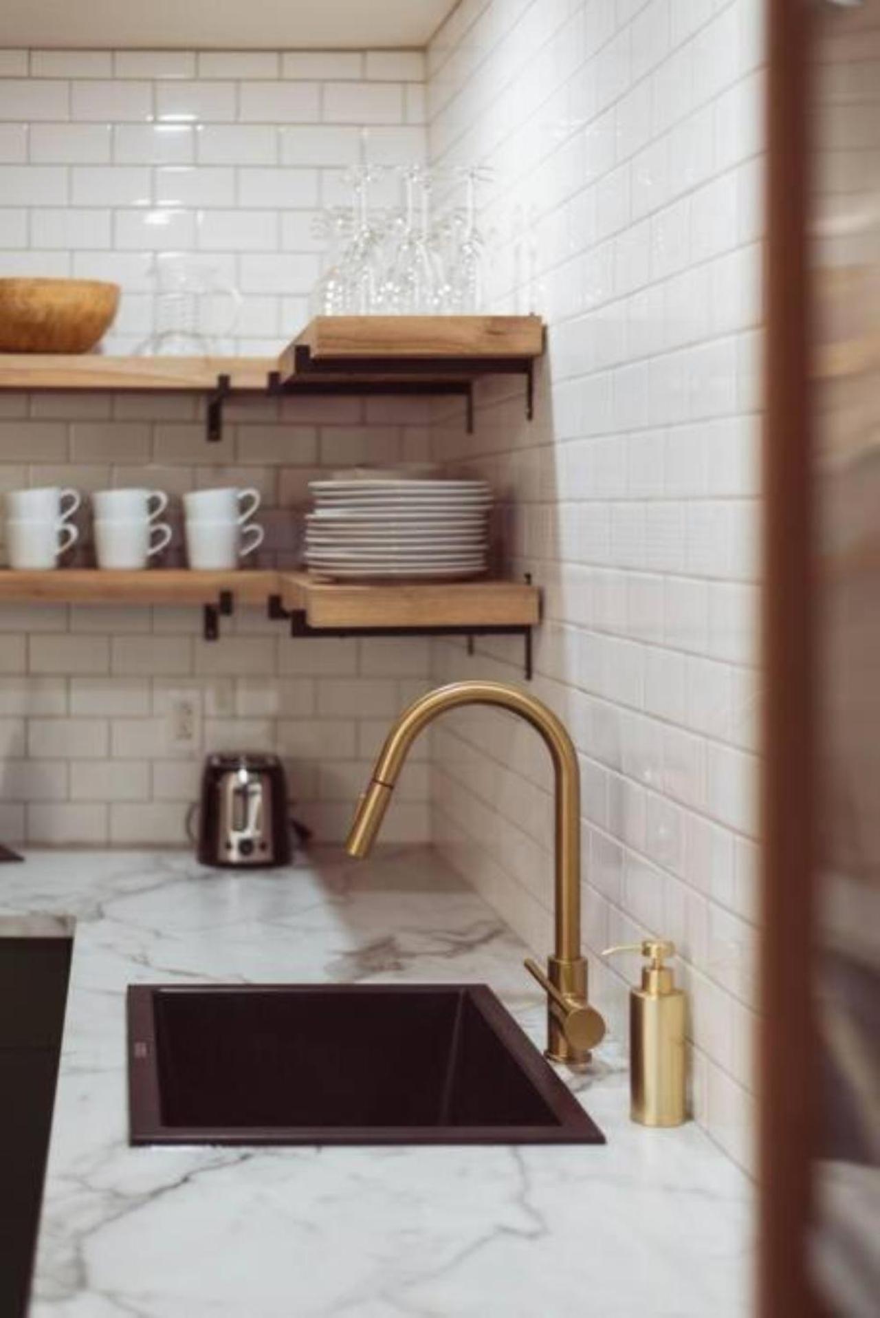 Golden Cross // Typical Old Quebec Appartement Экстерьер фото